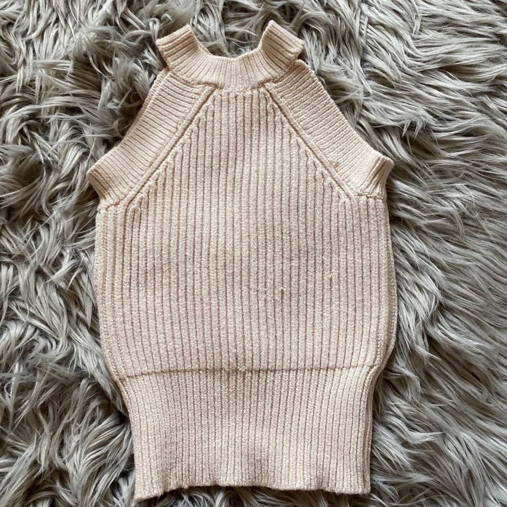 BRANDY MELVILLE halter top